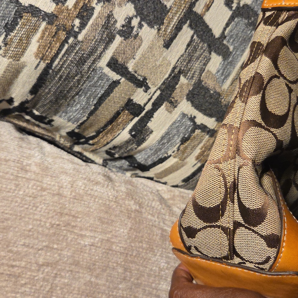 Coach Tan and Brown Signature Shoulder Bag - Picture 3 of 7